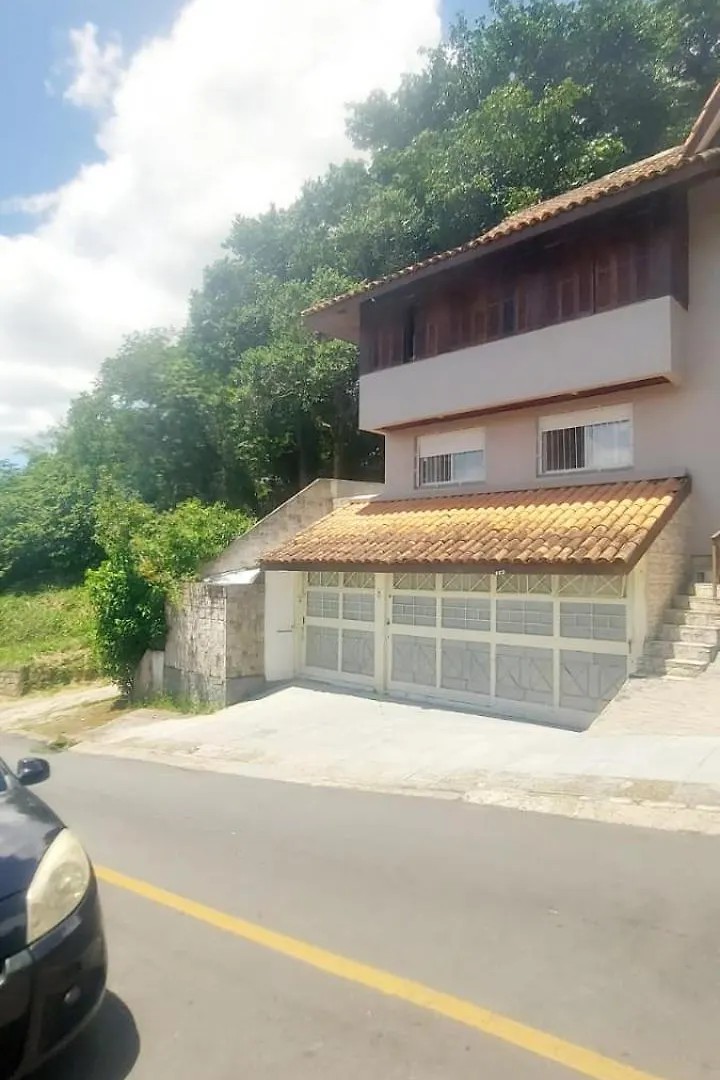 Casa de Férias Próximo shopping Beira Mar Vila Florianópolis Brasil
